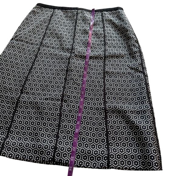 Ann Taylor 100% Silk midi Skirt Women's Sz 8 Black Print pattern Preppy Academia - Picture 7 of 10